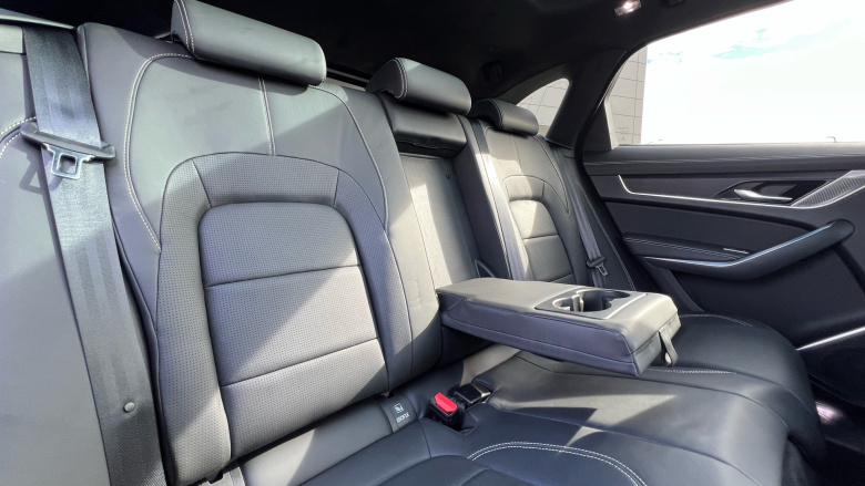 Jaguar F-Pace 2.0 D200 R-Dynamic HSE Black 5dr Auto AWD Diesel Estate